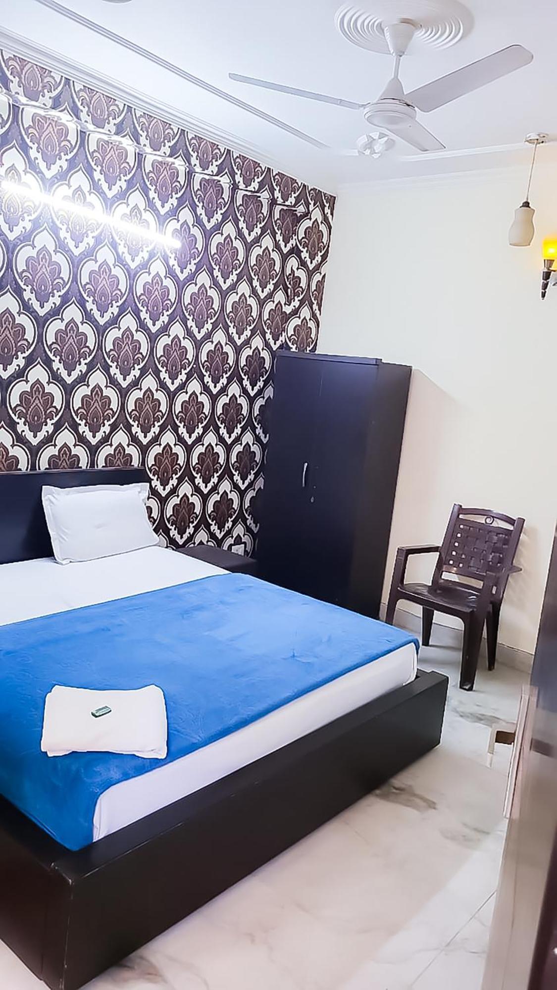Deluxe Room In Cr Park Új-Delhi Kültér fotó