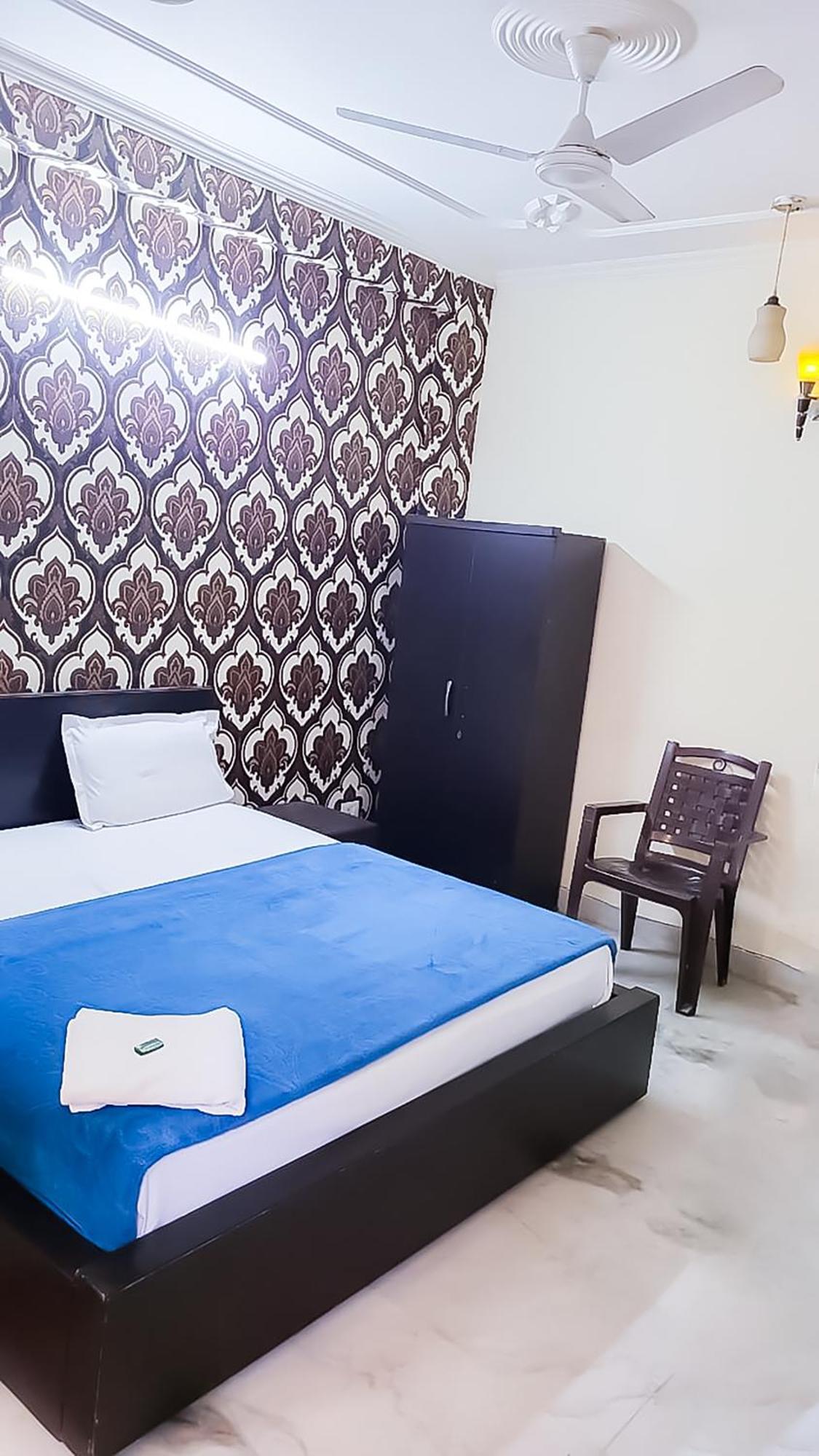 Deluxe Room In Cr Park Új-Delhi Kültér fotó